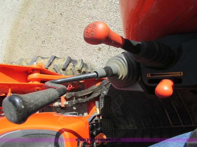 image for item K5207 2008 Kubota M7040D MFWD tractor