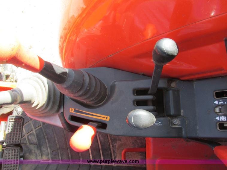 image for item K5207 2008 Kubota M7040D MFWD tractor