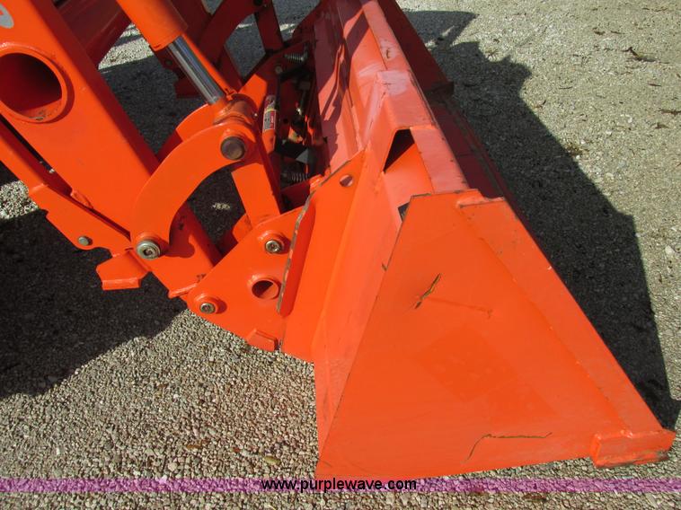 image for item K5207 2008 Kubota M7040D MFWD tractor