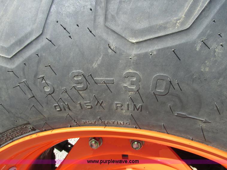 image for item K5207 2008 Kubota M7040D MFWD tractor