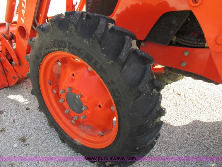 image for item K5207 2008 Kubota M7040D MFWD tractor