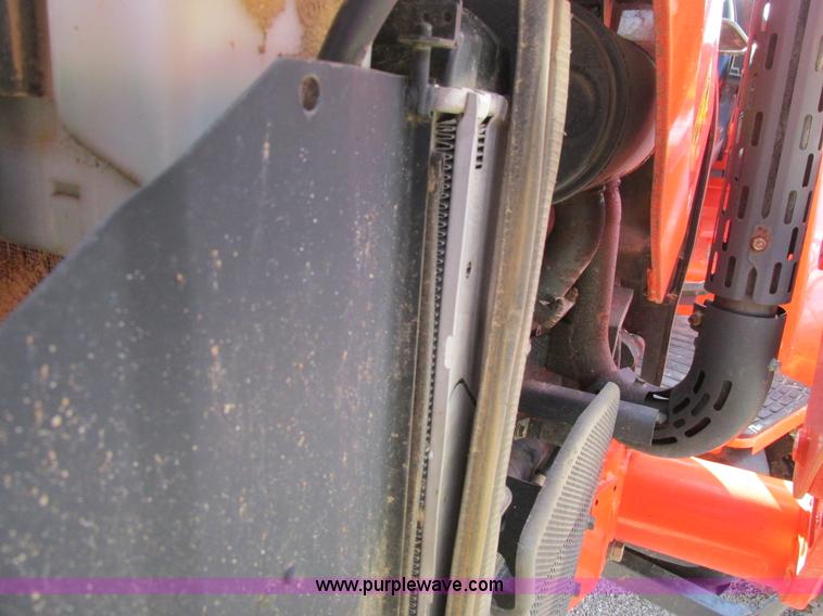 image for item K5207 2008 Kubota M7040D MFWD tractor