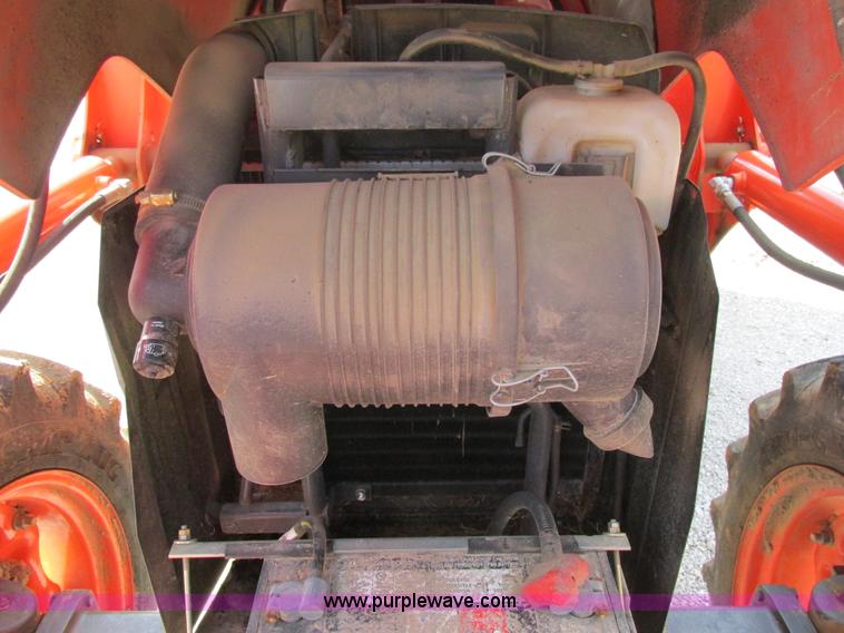 image for item K5207 2008 Kubota M7040D MFWD tractor