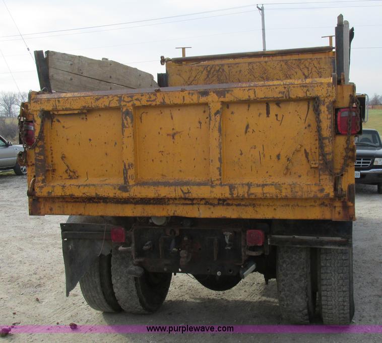image for item K5233 1993 International 4900 dump truck