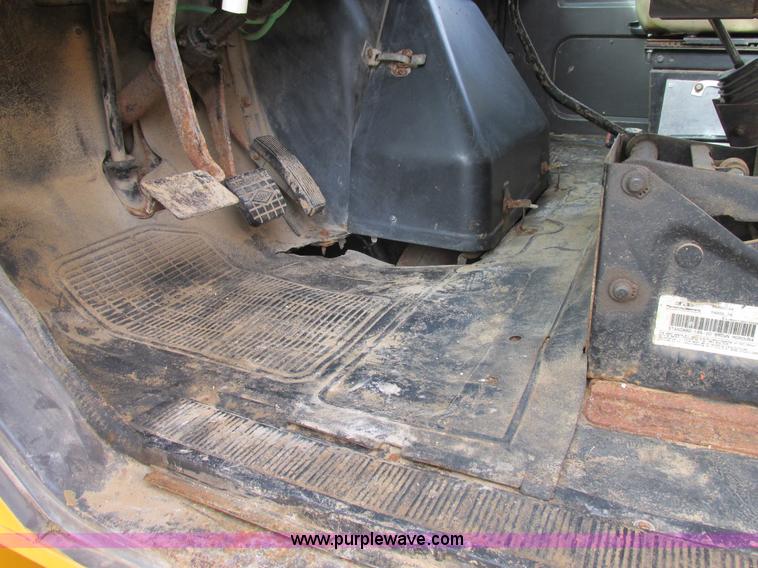 image for item K5233 1993 International 4900 dump truck