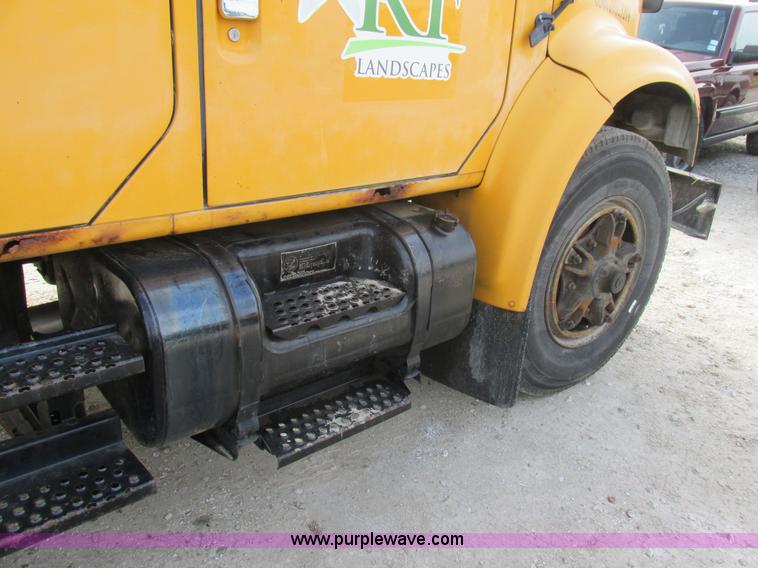 image for item K5233 1993 International 4900 dump truck