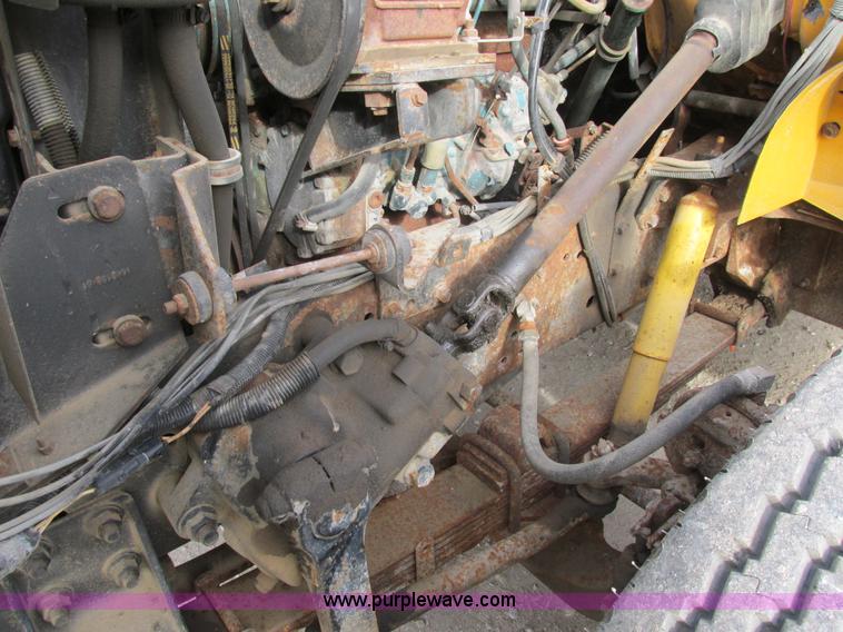 image for item K5233 1993 International 4900 dump truck