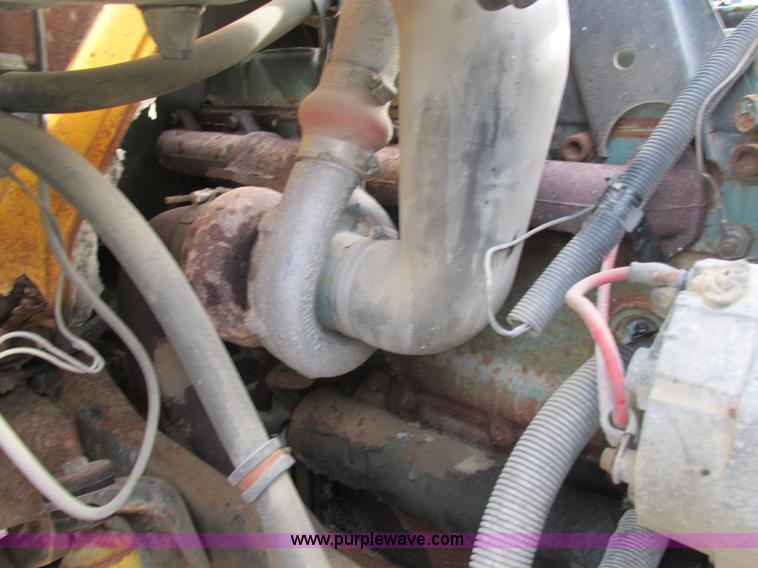 image for item K5233 1993 International 4900 dump truck