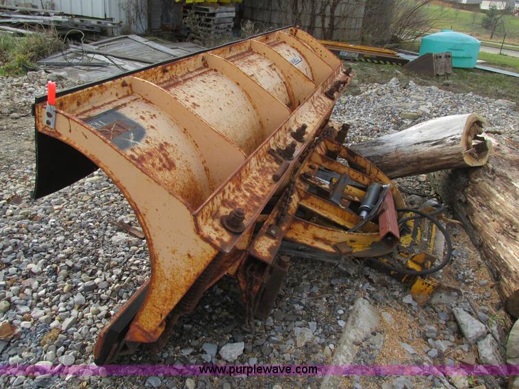 image for item K5233 1993 International 4900 dump truck