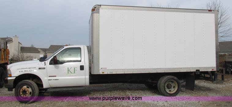 image for item K5234 2004 Ford F550 XLT box truck