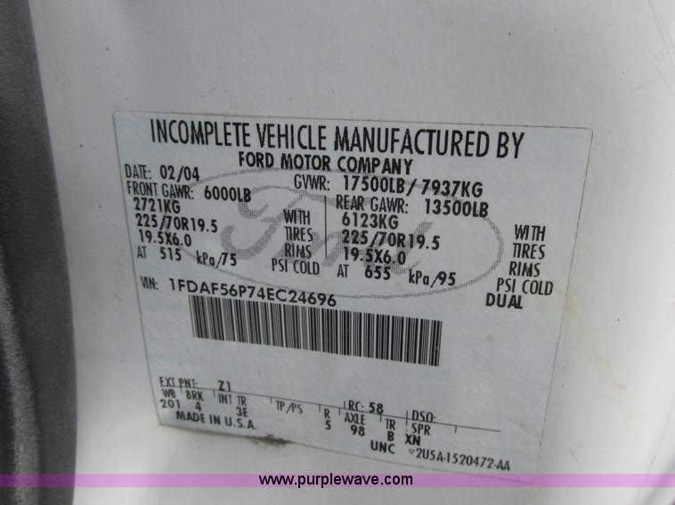 image for item K5234 2004 Ford F550 XLT box truck