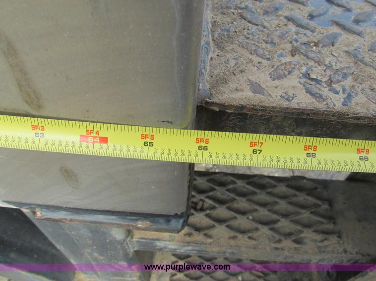 image for item K5234 2004 Ford F550 XLT box truck