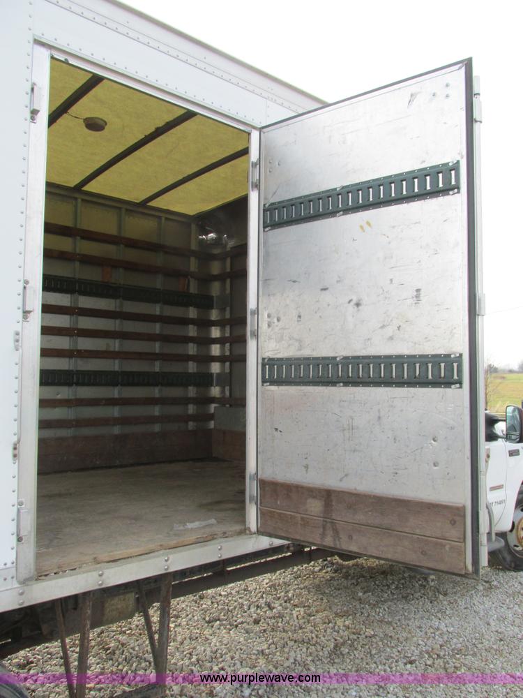 image for item K5234 2004 Ford F550 XLT box truck