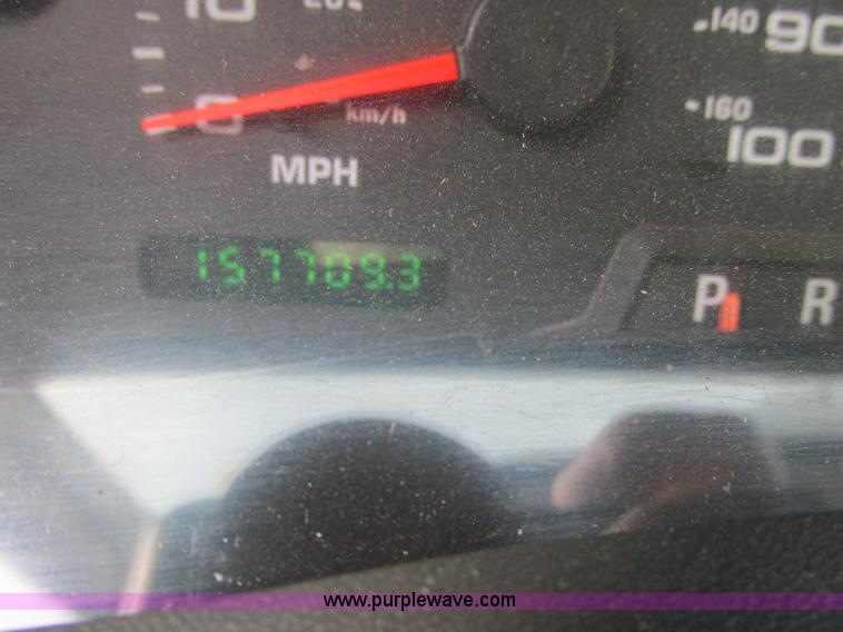 image for item K5234 2004 Ford F550 XLT box truck