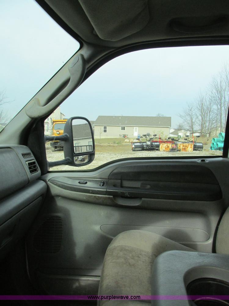 image for item K5234 2004 Ford F550 XLT box truck