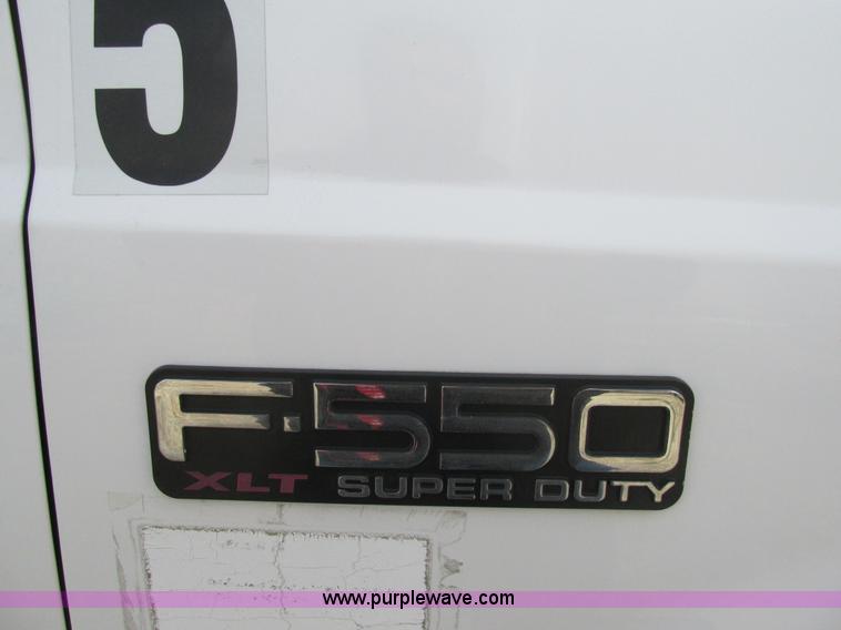 image for item K5234 2004 Ford F550 XLT box truck