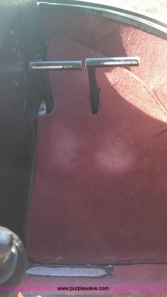 image for item K5250 1981 Robinson R22HP helicopter