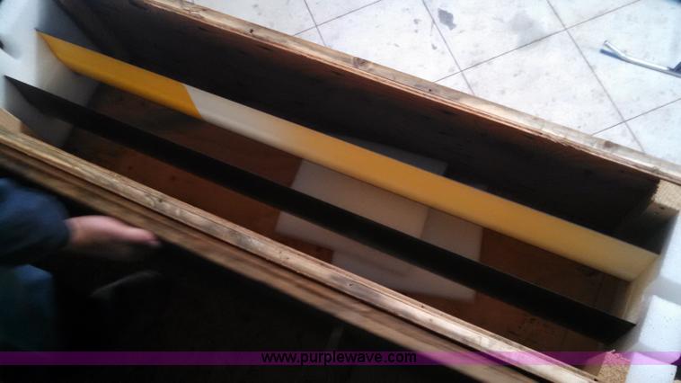 image for item K5250 1981 Robinson R22HP helicopter