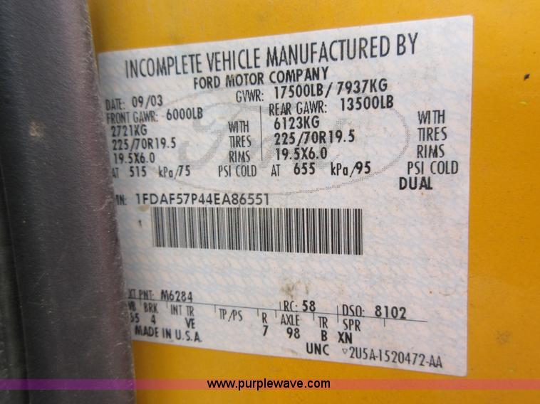 image for item K5256 2004 Ford F550 truck cab and chassis