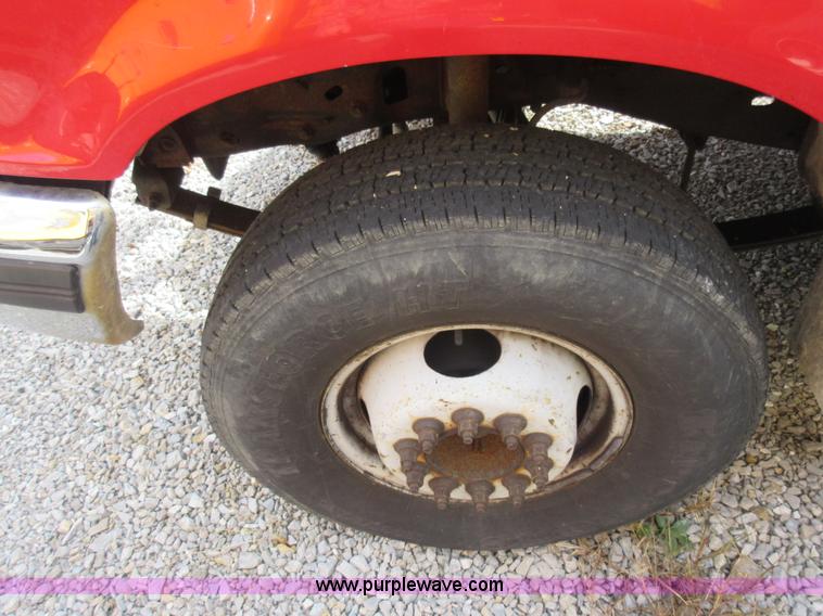 image for item K5257 1996 Ford F450 Super Duty utility truck