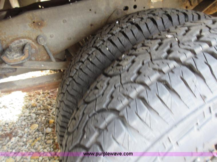 image for item K5257 1996 Ford F450 Super Duty utility truck