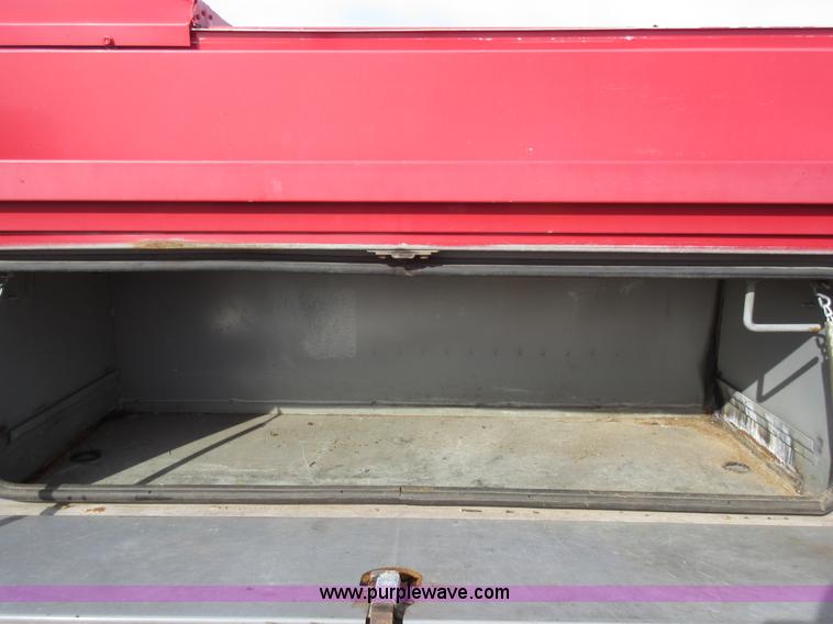 image for item K5257 1996 Ford F450 Super Duty utility truck