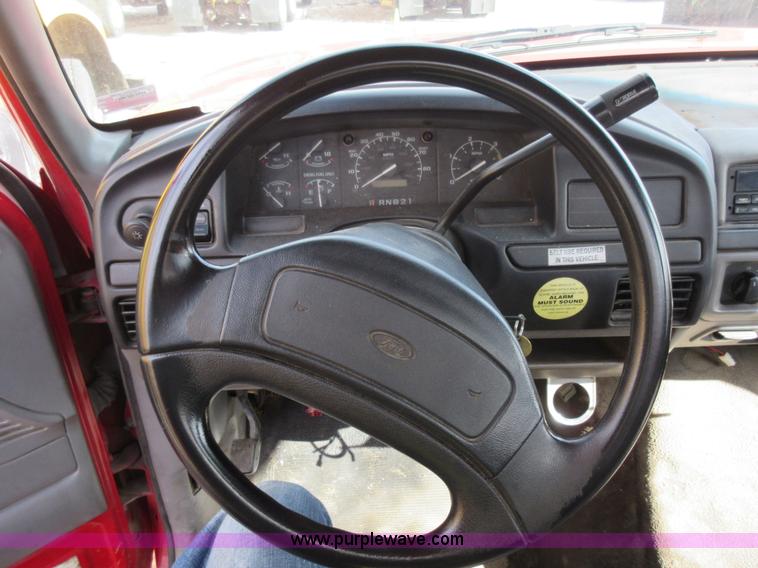 image for item K5257 1996 Ford F450 Super Duty utility truck