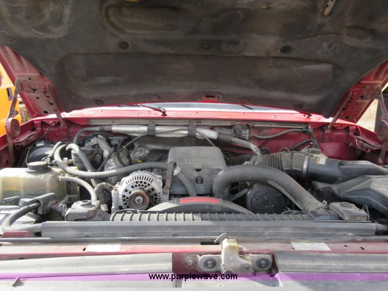 image for item K5257 1996 Ford F450 Super Duty utility truck