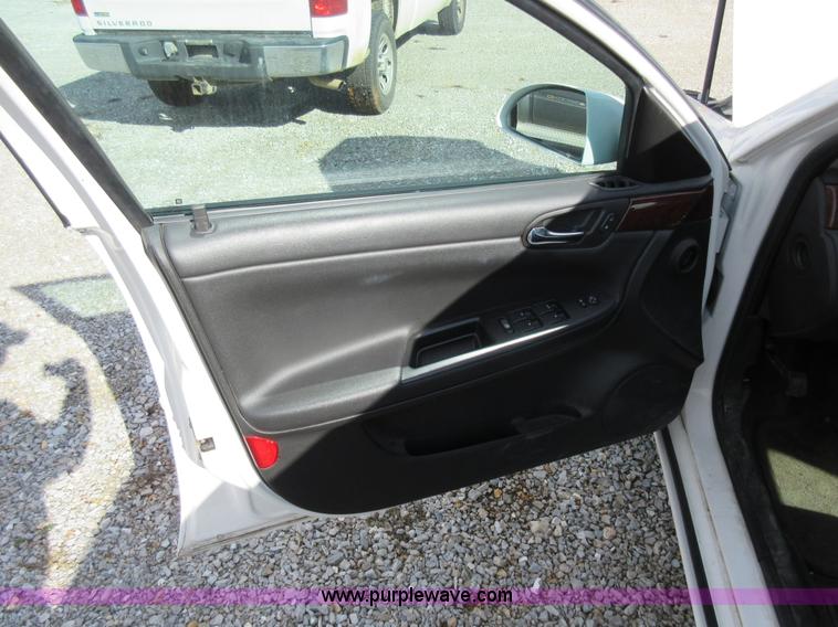 image for item K5259 2007 Chevrolet Impala LS