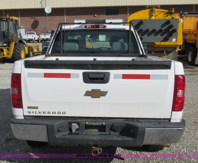 image for item K5260 2007 Chevrolet Silverado 1500 Ext. Cab pickup truck