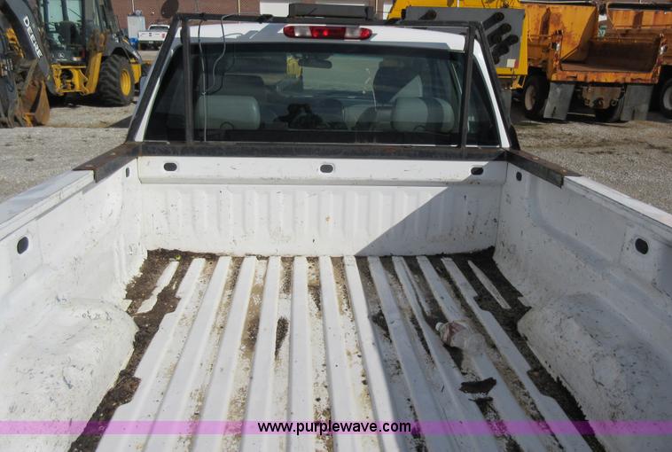 image for item K5260 2007 Chevrolet Silverado 1500 Ext. Cab pickup truck