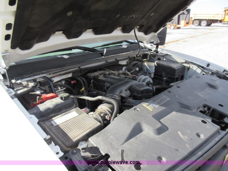 image for item K5260 2007 Chevrolet Silverado 1500 Ext. Cab pickup truck