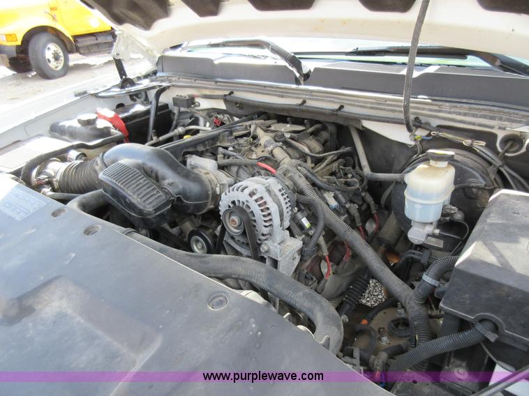 image for item K5260 2007 Chevrolet Silverado 1500 Ext. Cab pickup truck