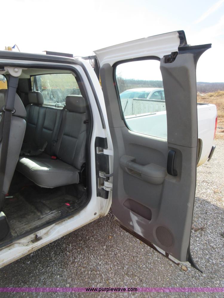 image for item K5260 2007 Chevrolet Silverado 1500 Ext. Cab pickup truck