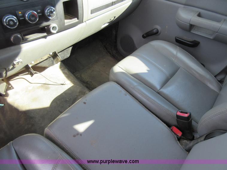 image for item K5260 2007 Chevrolet Silverado 1500 Ext. Cab pickup truck