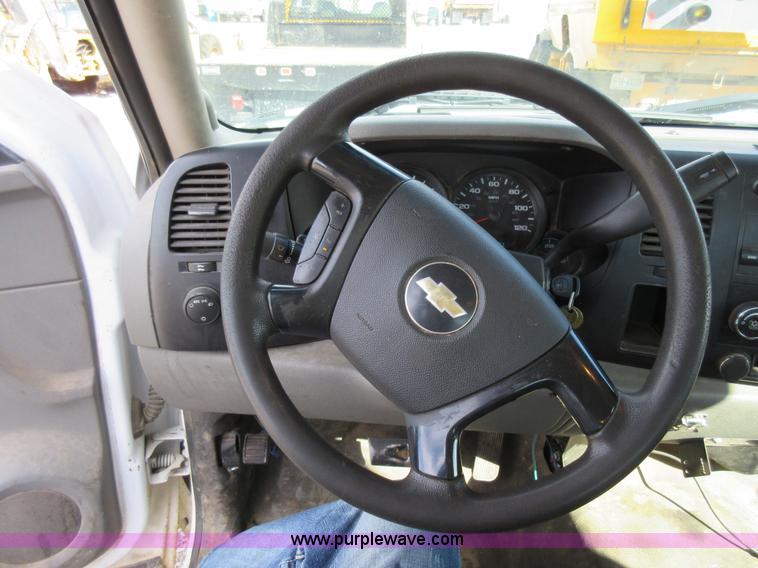 image for item K5260 2007 Chevrolet Silverado 1500 Ext. Cab pickup truck