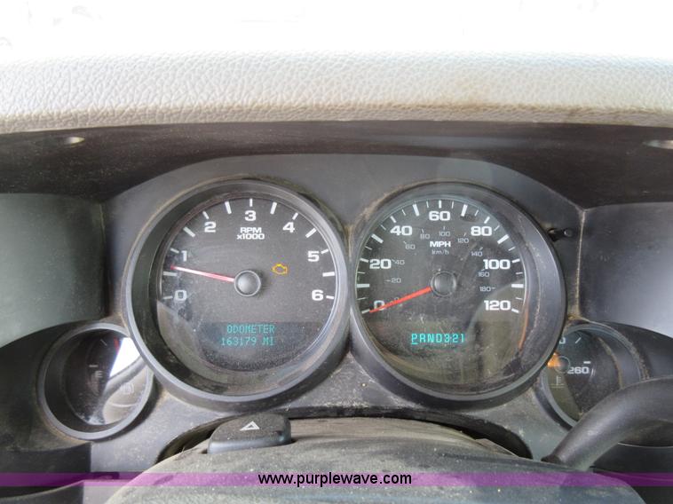 image for item K5260 2007 Chevrolet Silverado 1500 Ext. Cab pickup truck