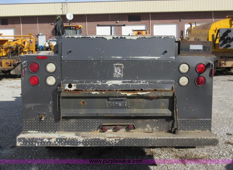 image for item K5261 2000 Chevrolet 3500HD utility truck