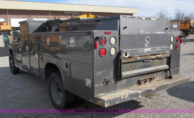 image for item K5261 2000 Chevrolet 3500HD utility truck