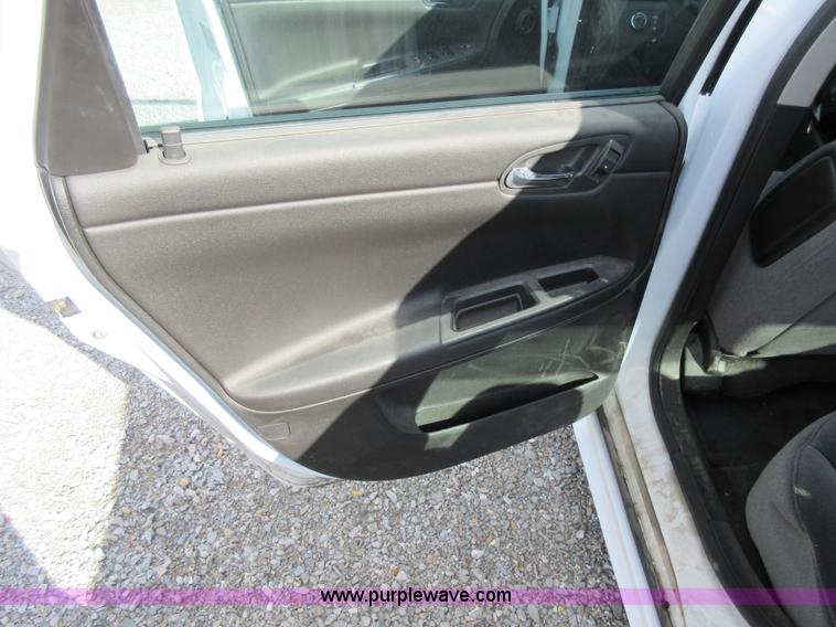 image for item K5262 2010 Chevrolet Impala LS