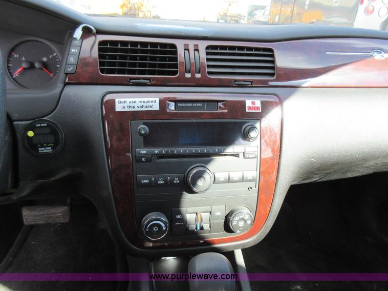 image for item K5262 2010 Chevrolet Impala LS