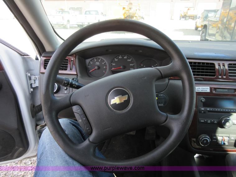 image for item K5262 2010 Chevrolet Impala LS