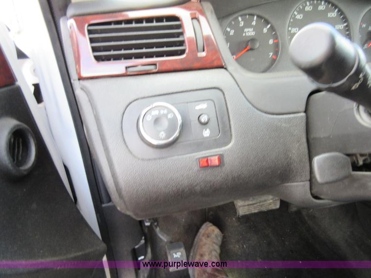 image for item K5262 2010 Chevrolet Impala LS