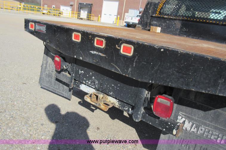 image for item K5263 2008 Ford F350 Super Duty Crew Cab flatbed pickup truck
