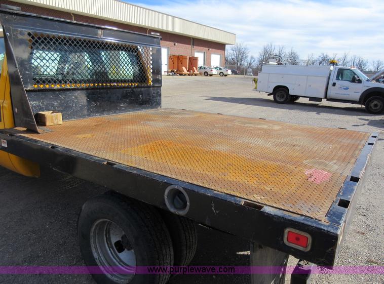 image for item K5263 2008 Ford F350 Super Duty Crew Cab flatbed pickup truck