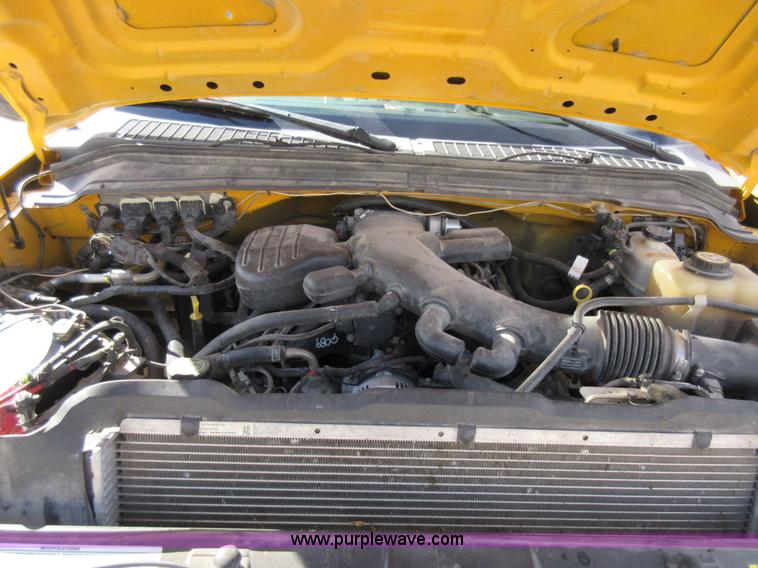 image for item K5263 2008 Ford F350 Super Duty Crew Cab flatbed pickup truck