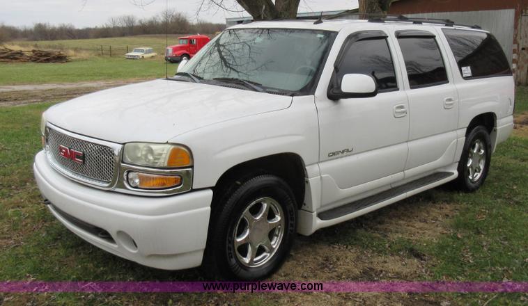 image for item K5269 2004 GMC Yukon Denali XL SUV