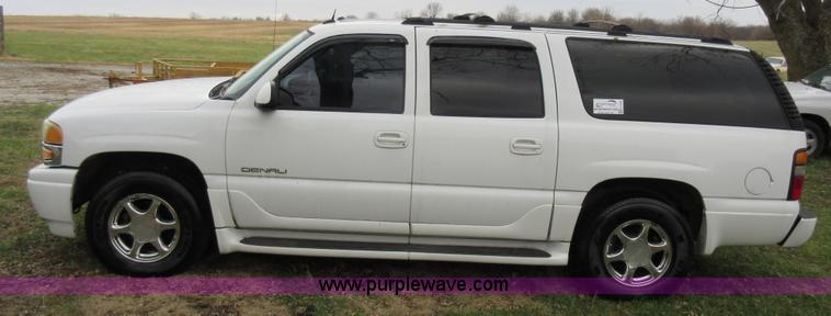 image for item K5269 2004 GMC Yukon Denali XL SUV