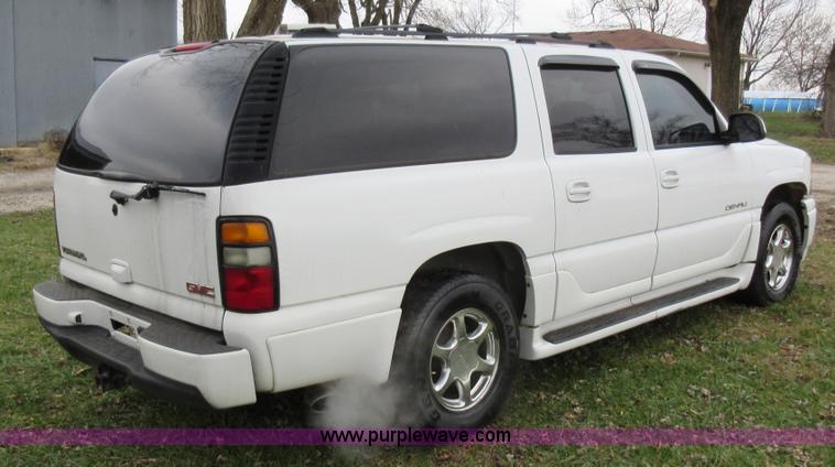 image for item K5269 2004 GMC Yukon Denali XL SUV