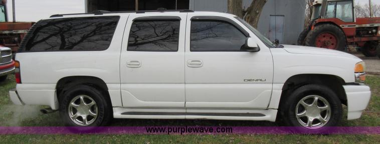 image for item K5269 2004 GMC Yukon Denali XL SUV